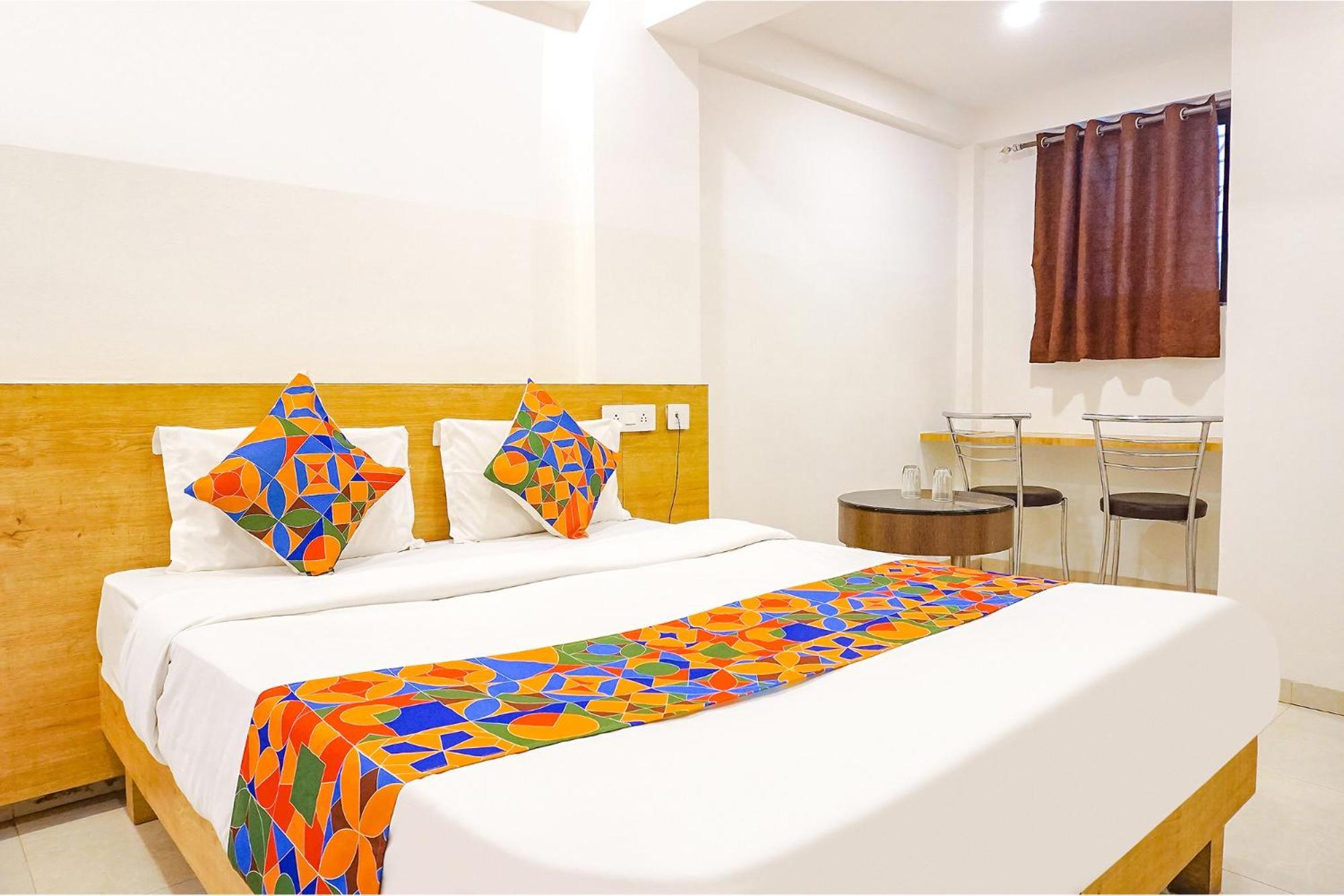 Fabhotel Saffron Inn I - Nr Darshan Museum 푸네 외부 사진