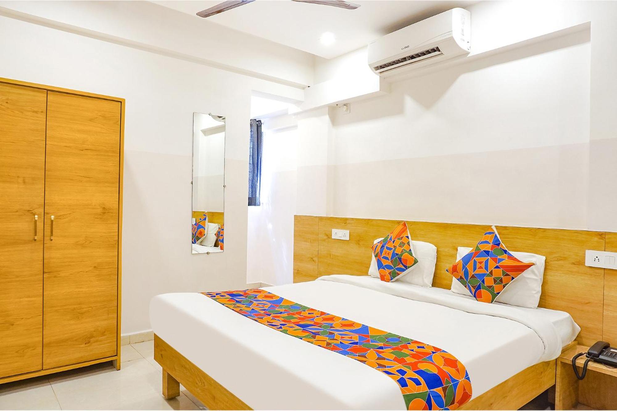 Fabhotel Saffron Inn I - Nr Darshan Museum 푸네 외부 사진