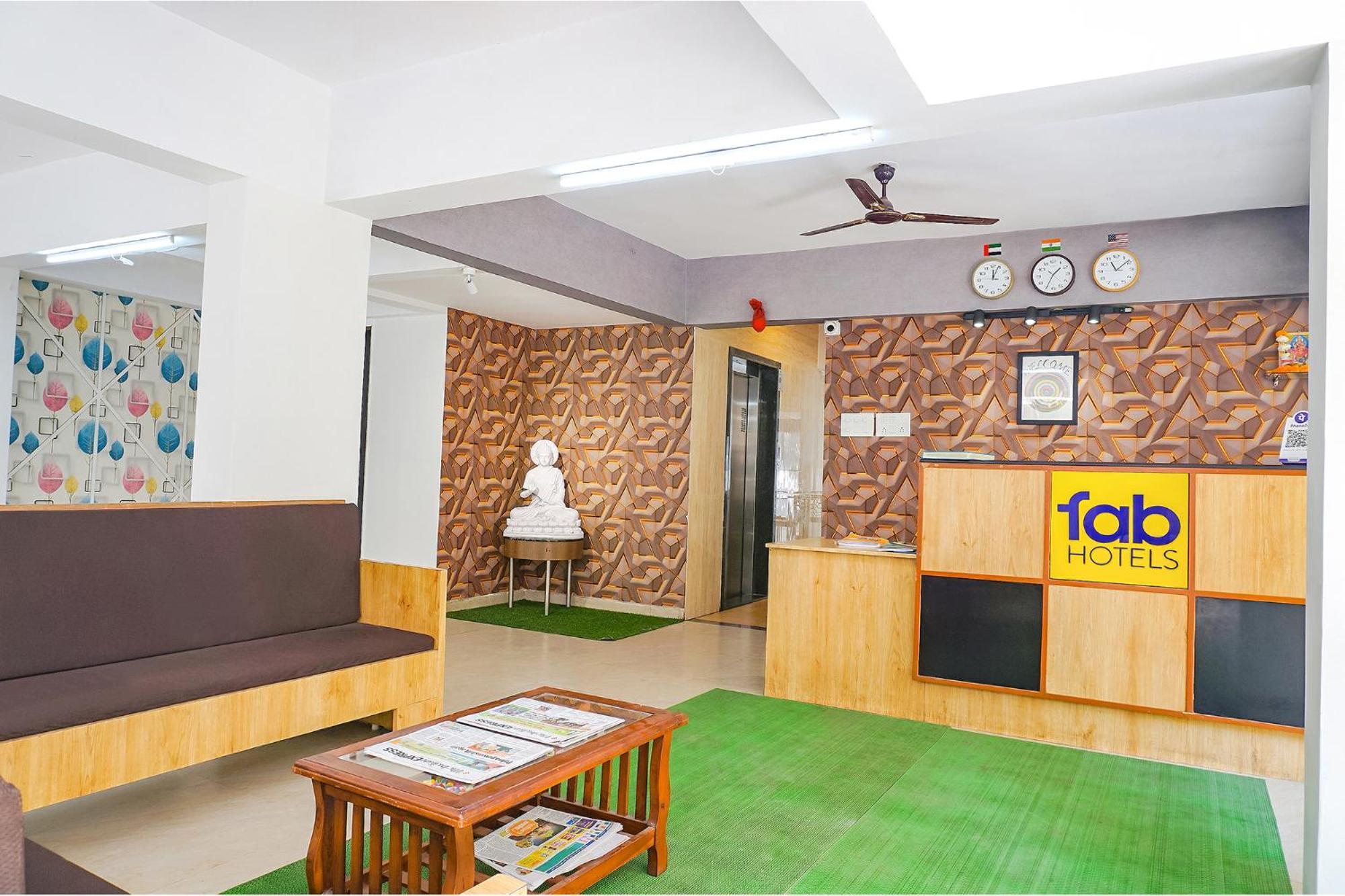 Fabhotel Saffron Inn I - Nr Darshan Museum 푸네 외부 사진