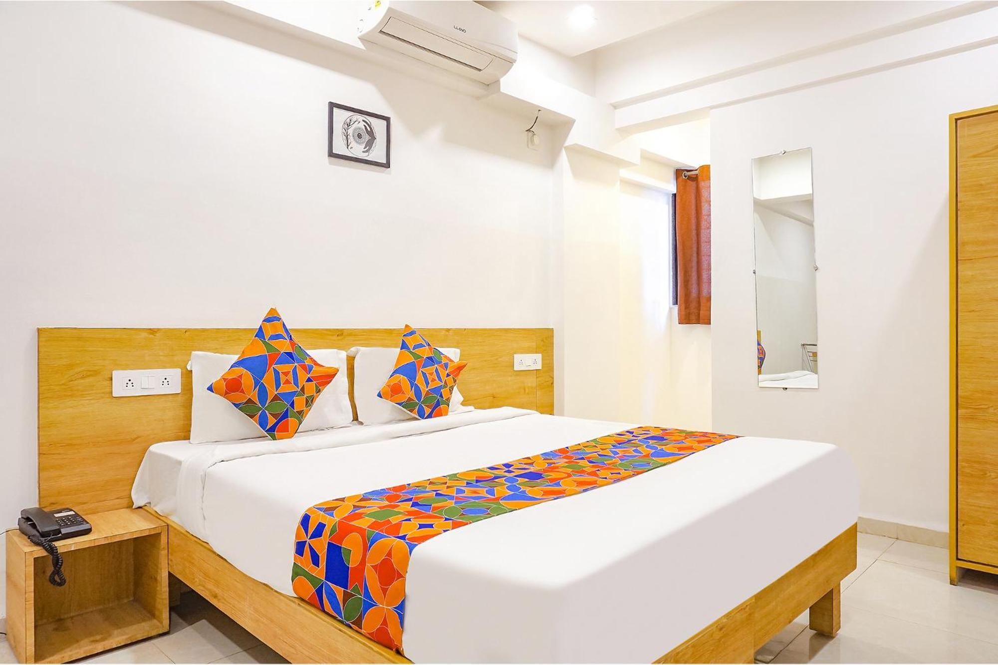 Fabhotel Saffron Inn I - Nr Darshan Museum 푸네 외부 사진