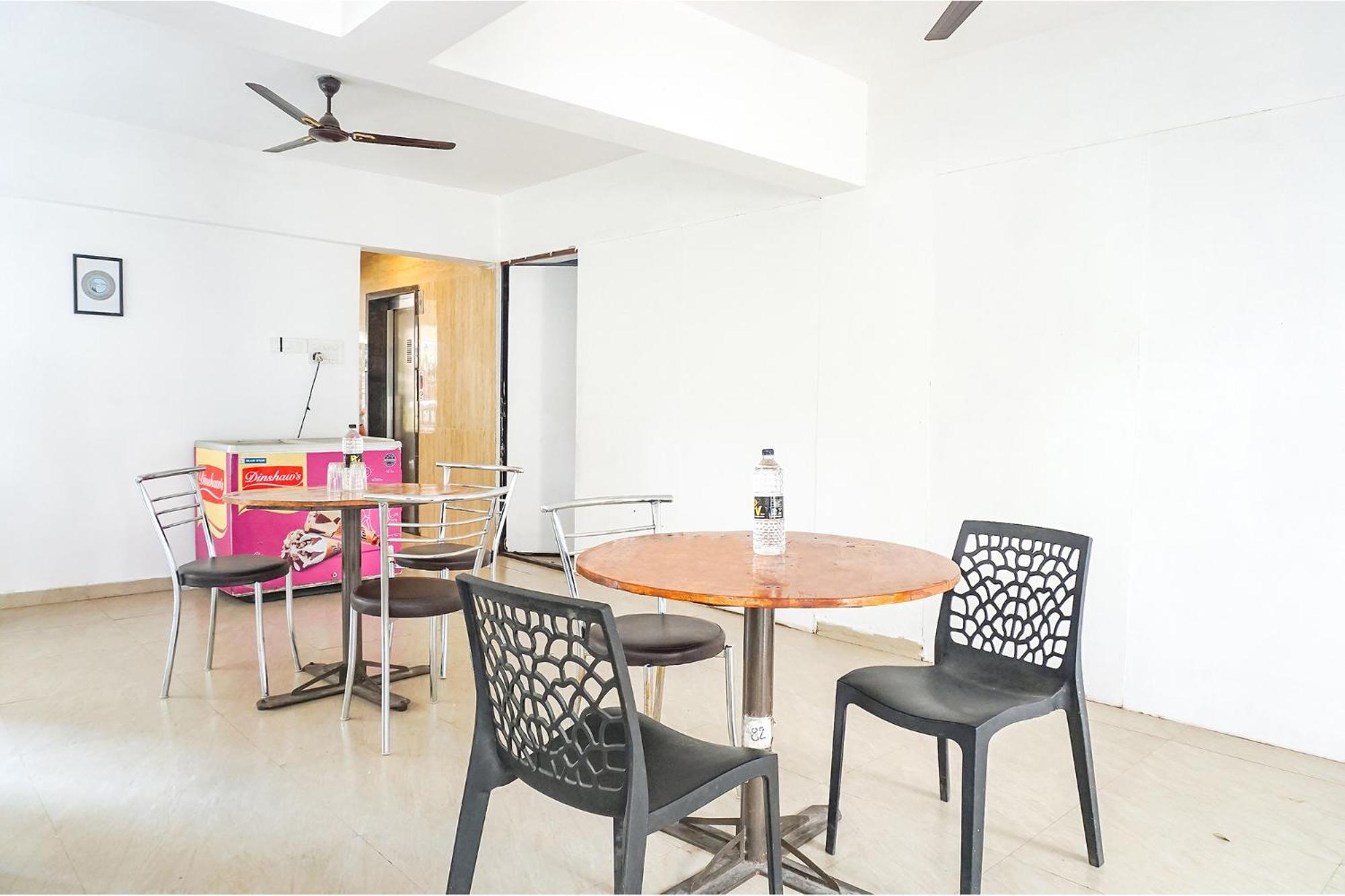 Fabhotel Saffron Inn I - Nr Darshan Museum 푸네 외부 사진