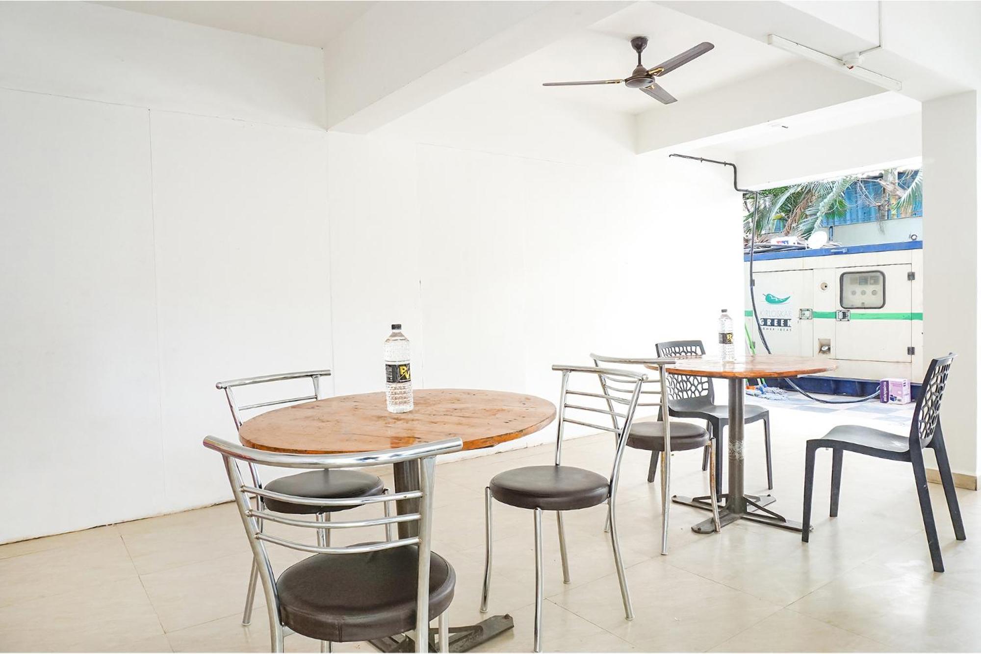 Fabhotel Saffron Inn I - Nr Darshan Museum 푸네 외부 사진