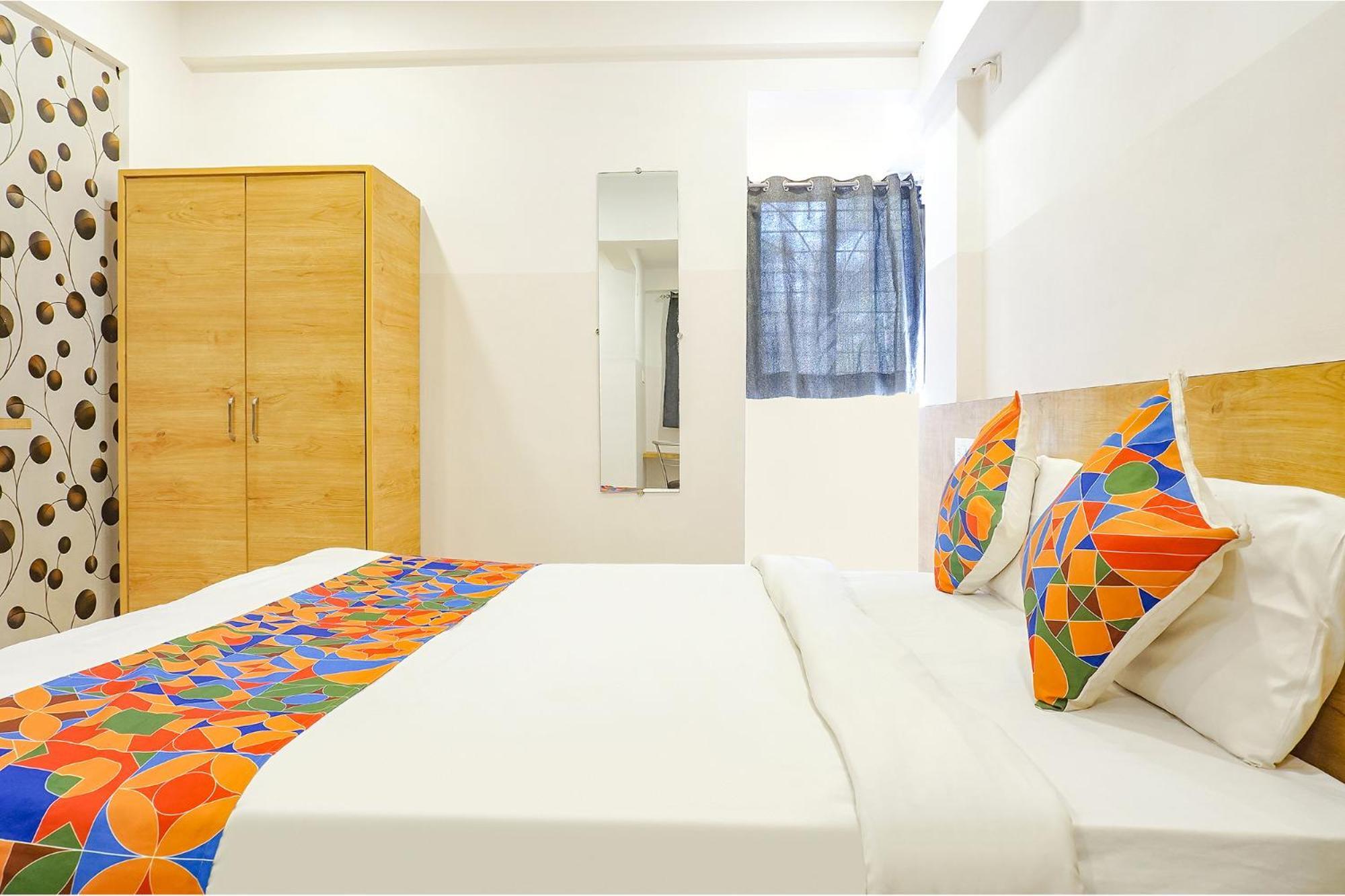 Fabhotel Saffron Inn I - Nr Darshan Museum 푸네 외부 사진