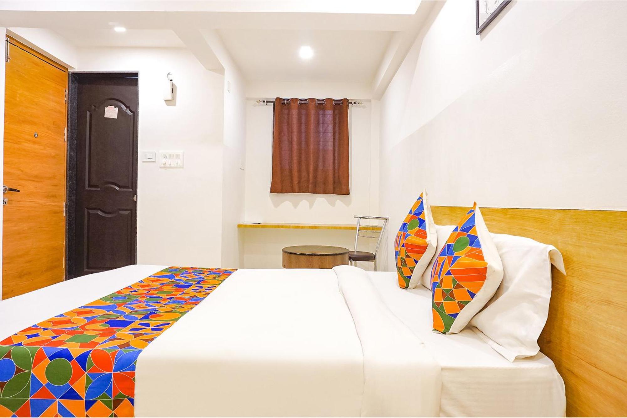 Fabhotel Saffron Inn I - Nr Darshan Museum 푸네 외부 사진