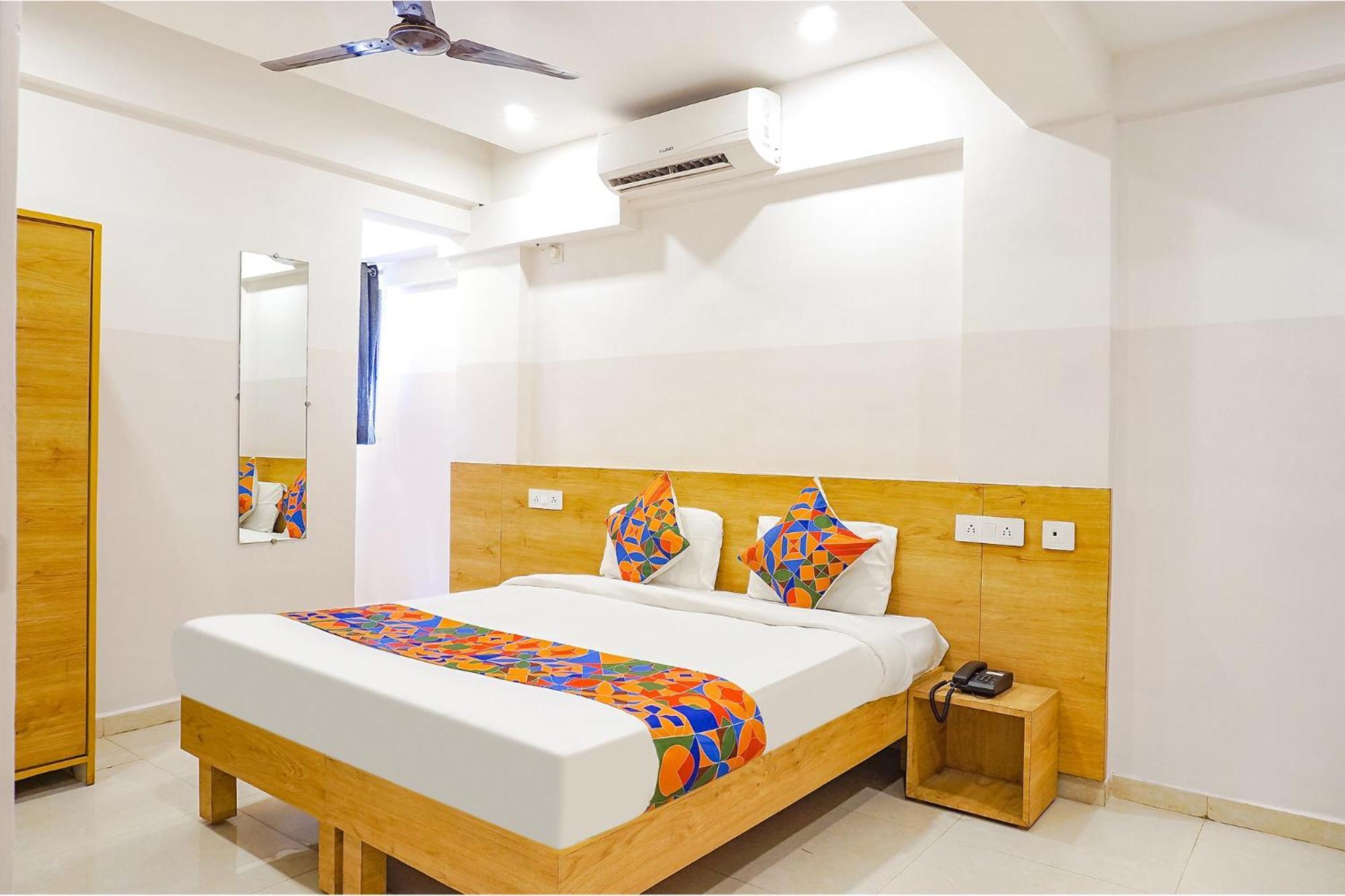 Fabhotel Saffron Inn I - Nr Darshan Museum 푸네 외부 사진
